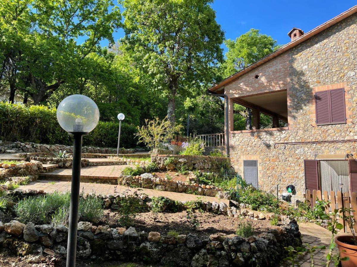 Villa Lilia By Let Siena Exterior photo